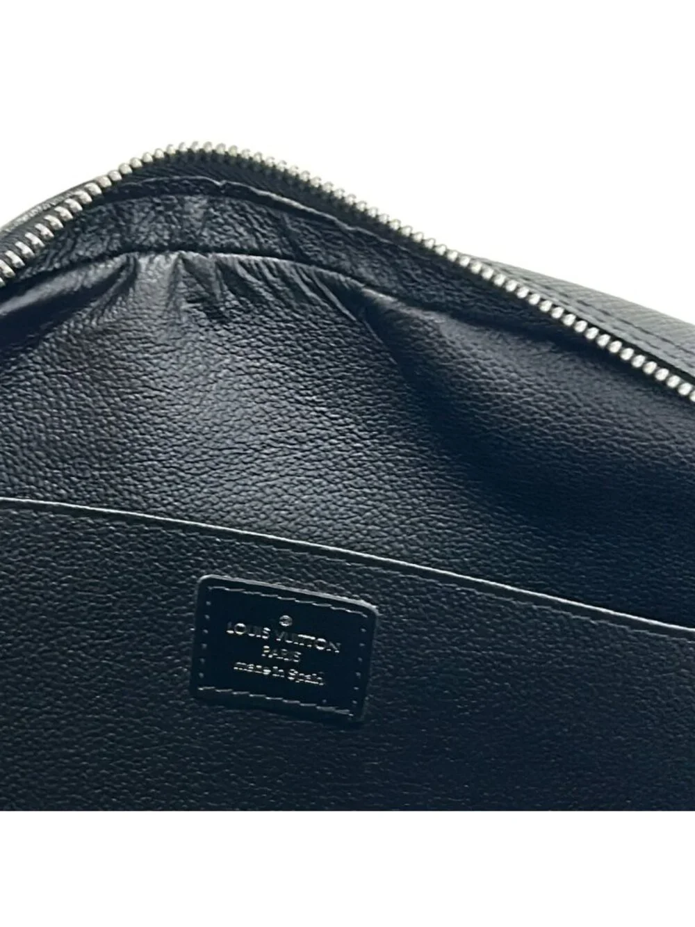 Louis Vuitton Pouch Taiga Trousse Toilet GM Ardoise Leather